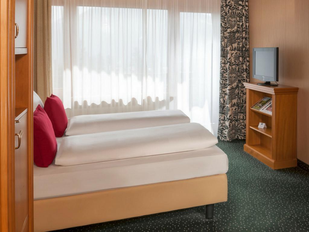 Hotel Krumers Alpin - Your Mountain Oasis Seefeld in Tirol